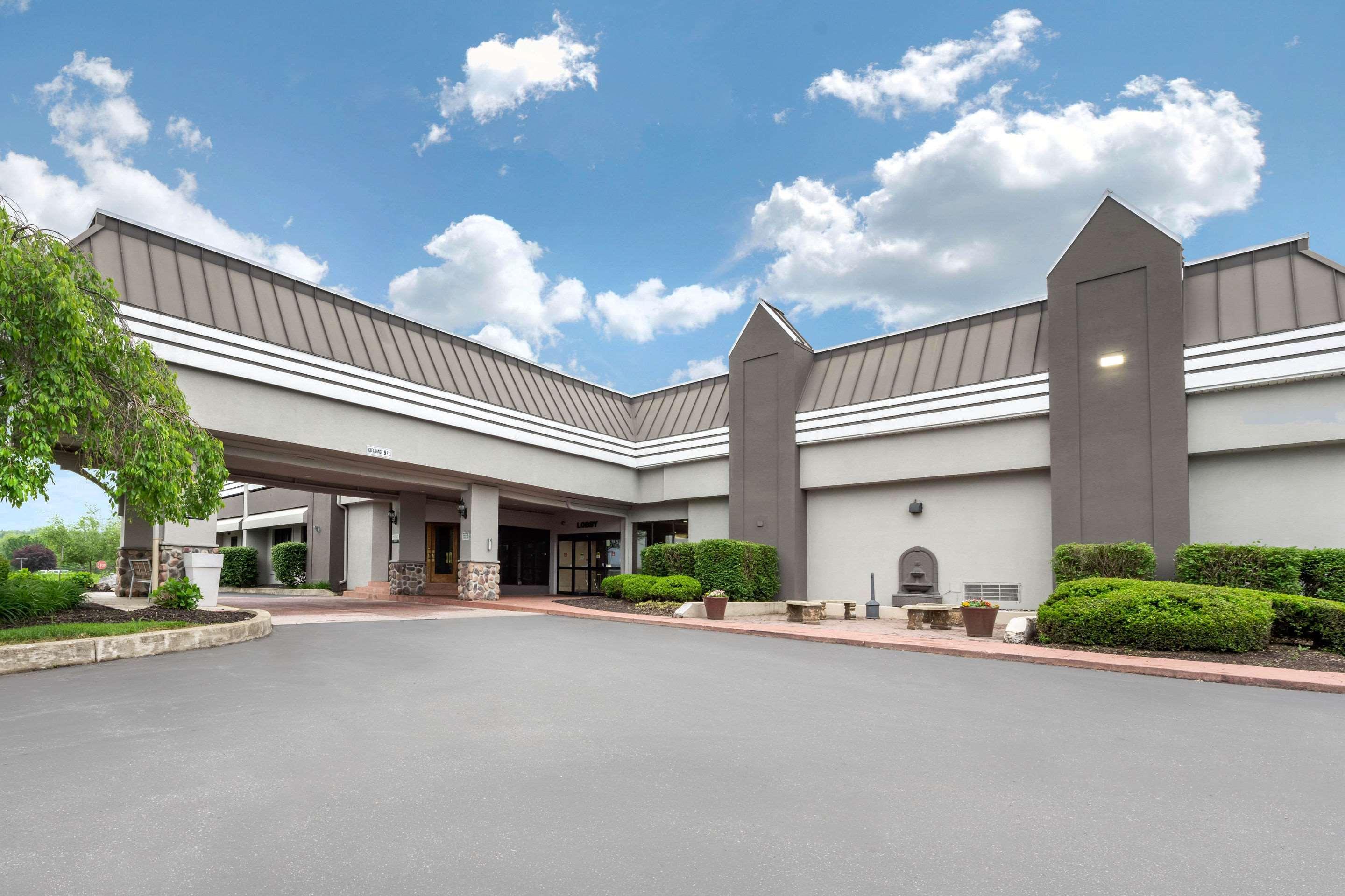 Clarion Hotel And Conference Center Harrisburg West New Cumberland Exterior photo